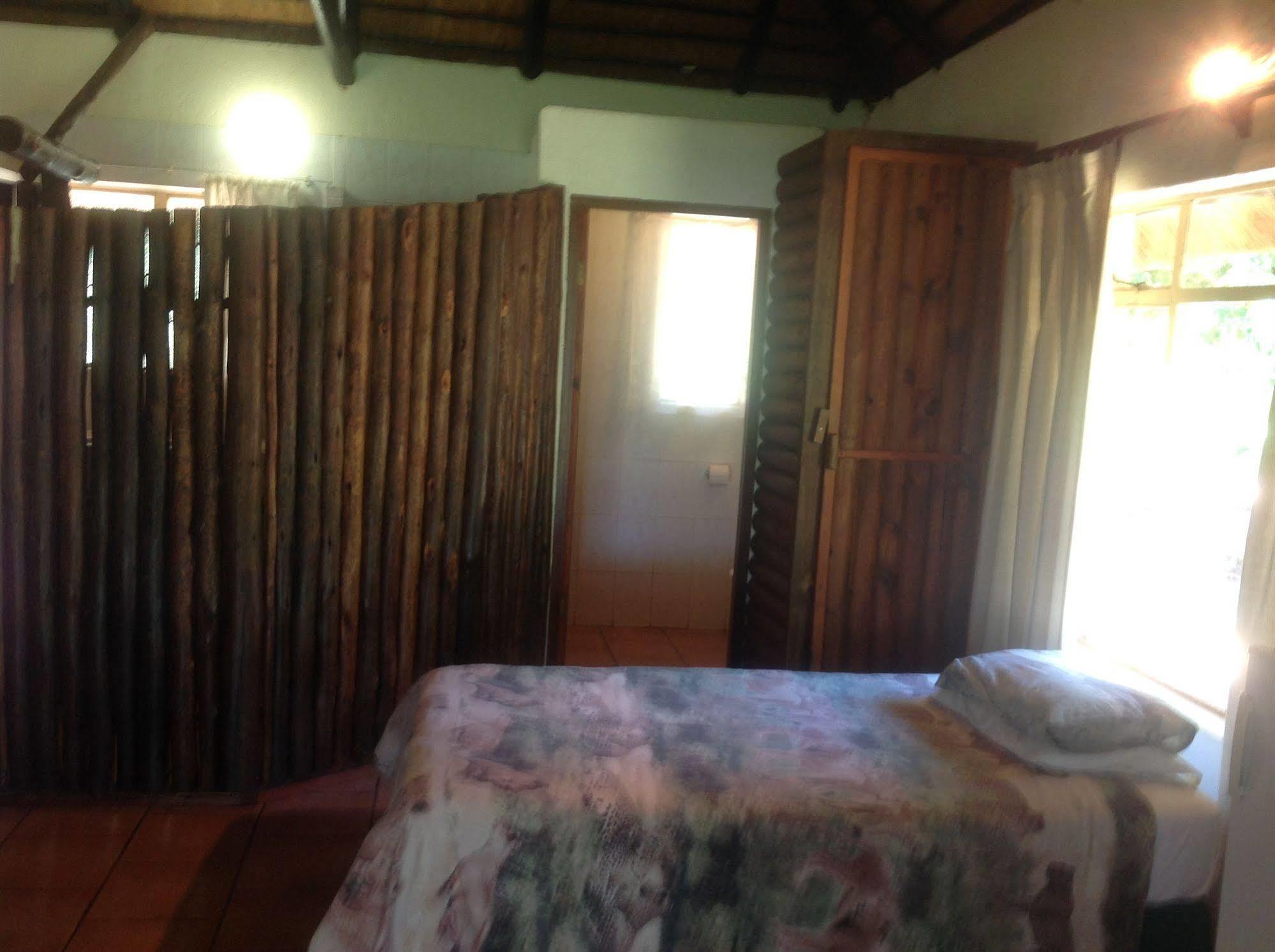 Elephant Walk Retreat Lodge *